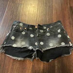 One Teaspoon black and white polka dot shorts size 29